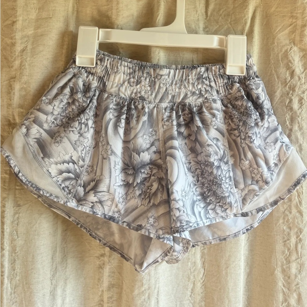 Lululemon Hotty Hot Shorts
